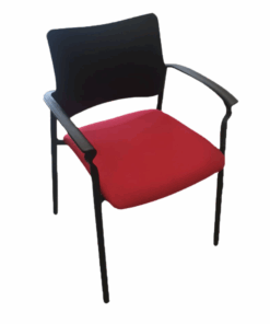 כסא אירוח איטלקי - דגם פינקו מושב מרופד גב פלסטיק עם ידיות